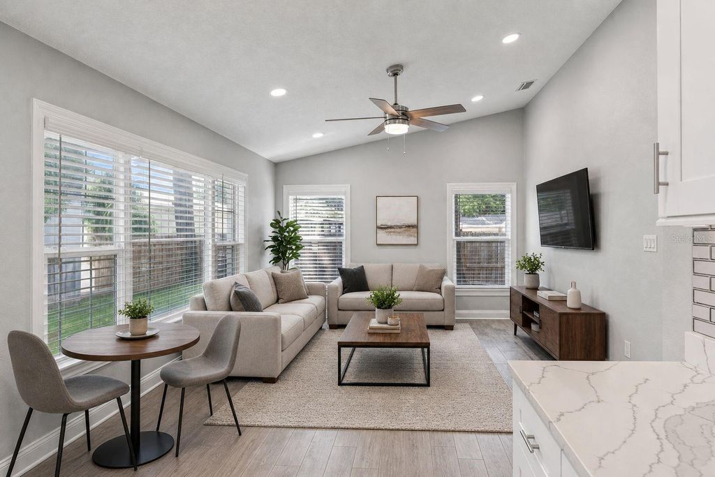 Image 58 of property listing at 3709 W DALE AVENUE, Tampa, FL 33609