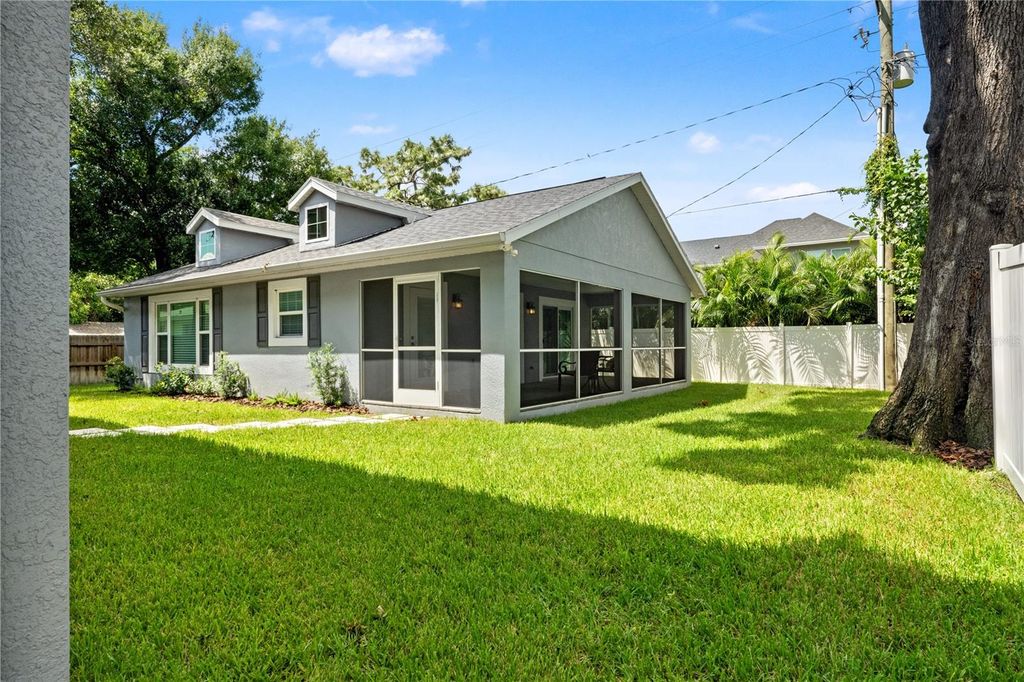 Image 64 of property listing at 3709 W DALE AVENUE, Tampa, FL 33609