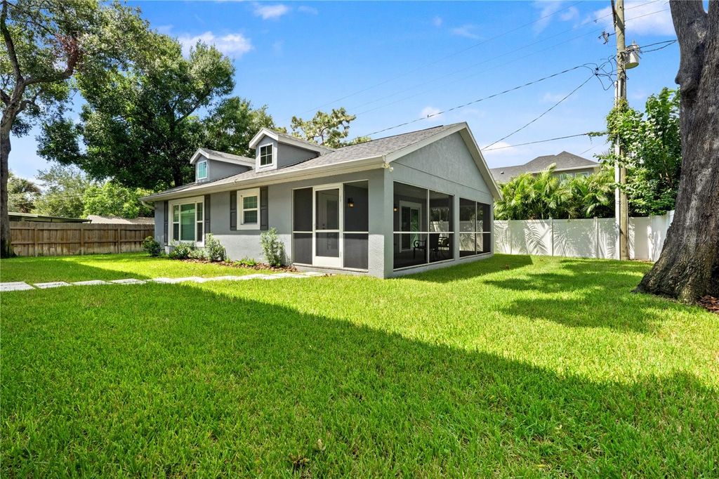 Image 65 of property listing at 3709 W DALE AVENUE, Tampa, FL 33609