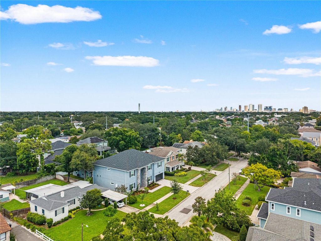 Image 68 of property listing at 3709 W DALE AVENUE, Tampa, FL 33609