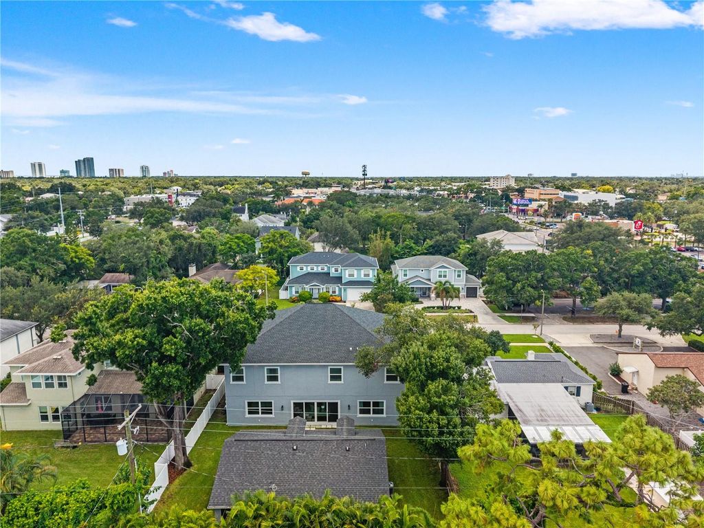 Image 69 of property listing at 3709 W DALE AVENUE, Tampa, FL 33609