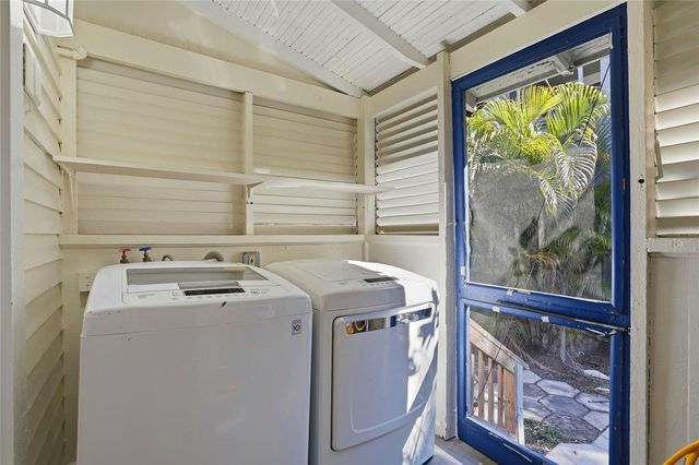 725 8TH STREET N, St Petersburg, FL 33701