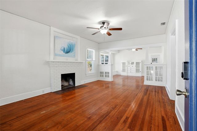 725 8TH STREET N, St Petersburg, FL 33701