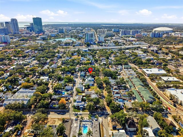 725 8TH STREET N, St Petersburg, FL 33701