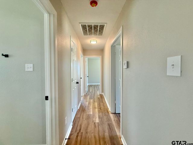 303 N Virginia Ave, Tyler, TX 75702