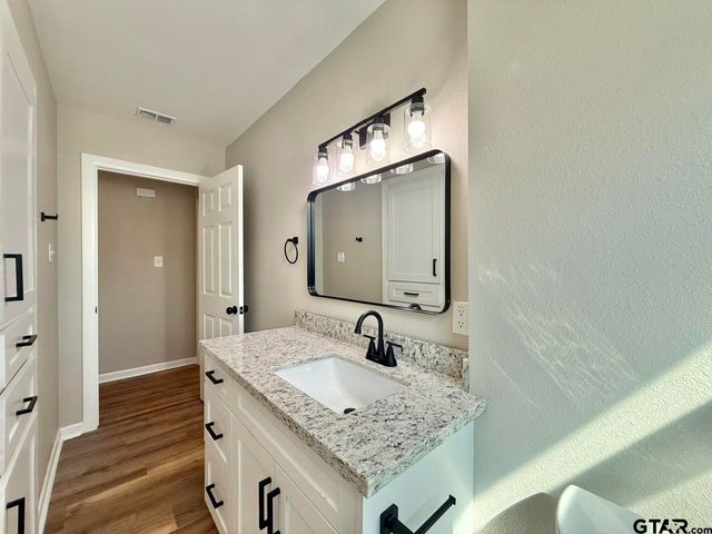 303 N Virginia Ave, Tyler, TX 75702