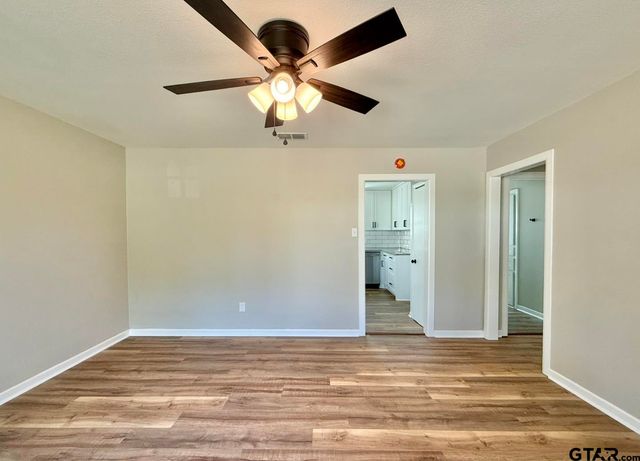 303 N Virginia Ave, Tyler, TX 75702