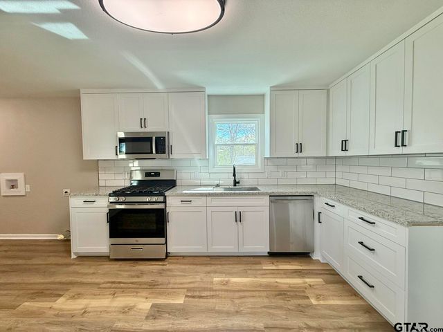 303 N Virginia Ave, Tyler, TX 75702