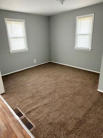 1206 E Home Avenue, Flint, MI 48505