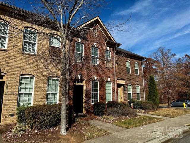 15808 Sharon Dale Drive, Davidson, NC 28036