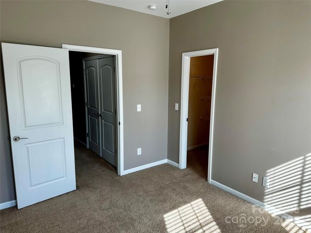 15808 Sharon Dale Drive, Davidson, NC 28036