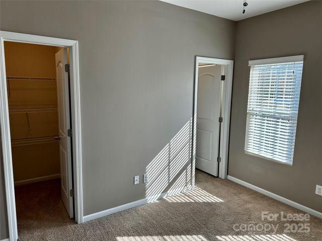 15808 Sharon Dale Drive, Davidson, NC 28036