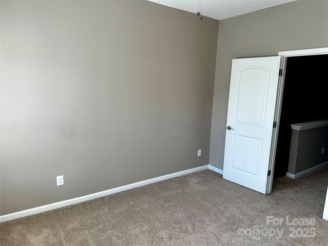 15808 Sharon Dale Drive, Davidson, NC 28036