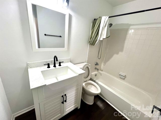 2209 Sumner Green Avenue I, Charlotte, NC 28203
