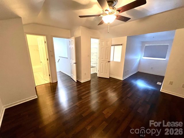 2209 Sumner Green Avenue I, Charlotte, NC 28203