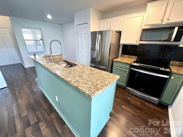 2209 Sumner Green Avenue I, Charlotte, NC 28203