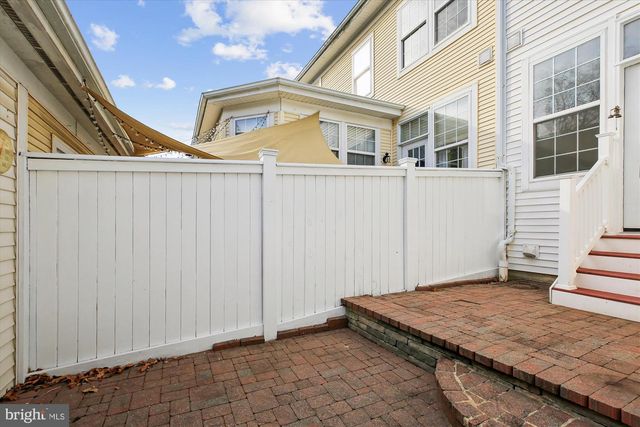 502 LAWSON WAY, Rockville, MD 20850