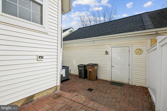 502 LAWSON WAY, Rockville, MD 20850