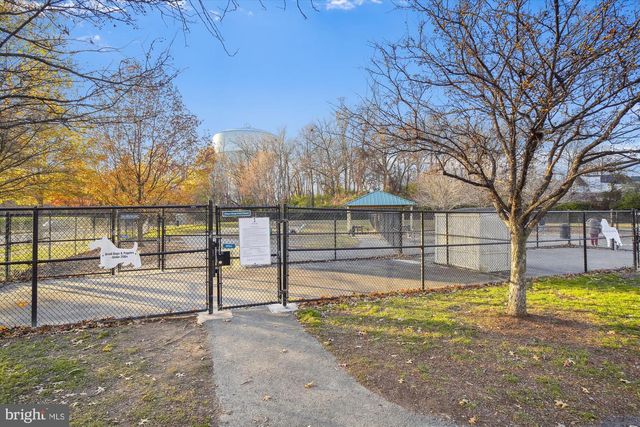 502 LAWSON WAY, Rockville, MD 20850