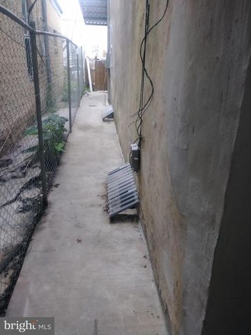 522 W WESTMORELAND ST, Philadelphia, PA 19140