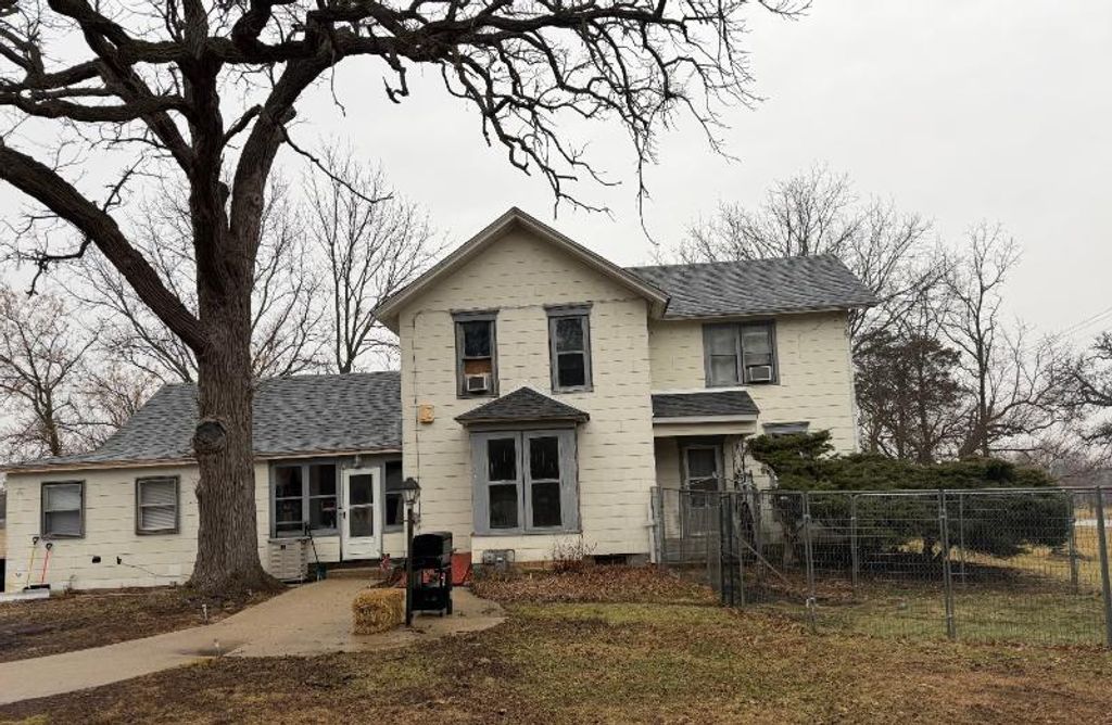 37390 N Dilley's Road, Wadsworth, IL 60083