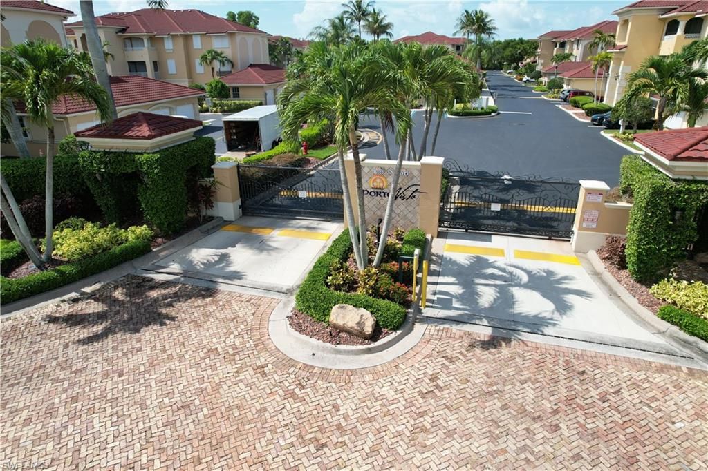 Image 2 of property listing at 1524 SW 50th ST 204, Cape Coral, FL 33914
