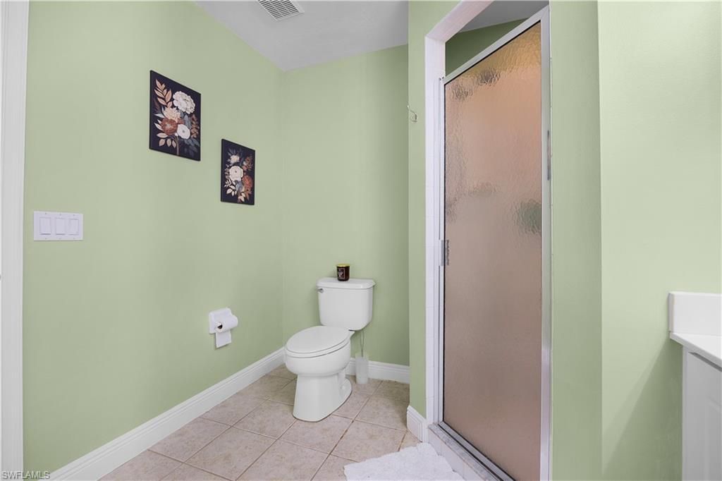 Image 25 of property listing at 1524 SW 50th ST 204, Cape Coral, FL 33914