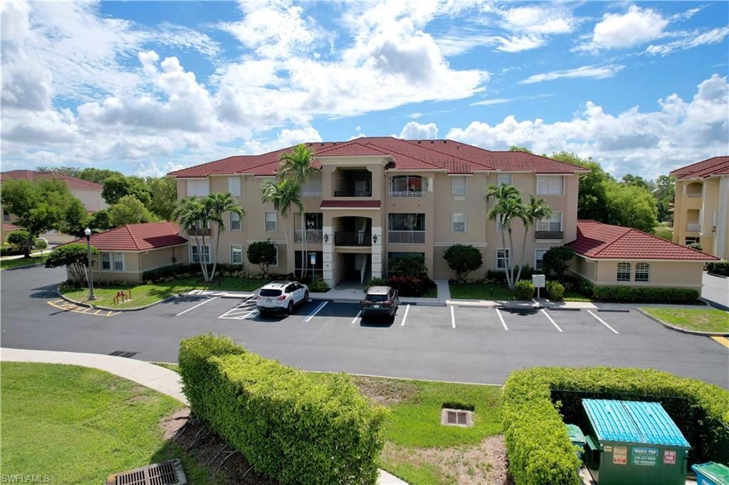Image 32 of property listing at 1524 SW 50th ST 204, Cape Coral, FL 33914