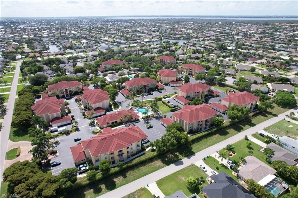 Image 33 of property listing at 1524 SW 50th ST 204, Cape Coral, FL 33914