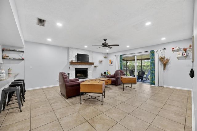 3909 APPLEGATE CIRCLE, Brandon, FL 33511