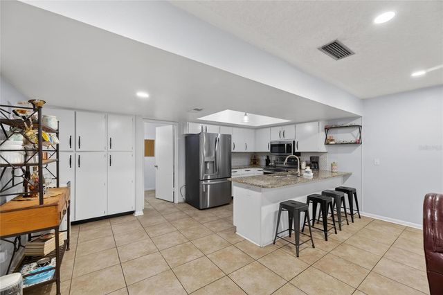 3909 APPLEGATE CIRCLE, Brandon, FL 33511