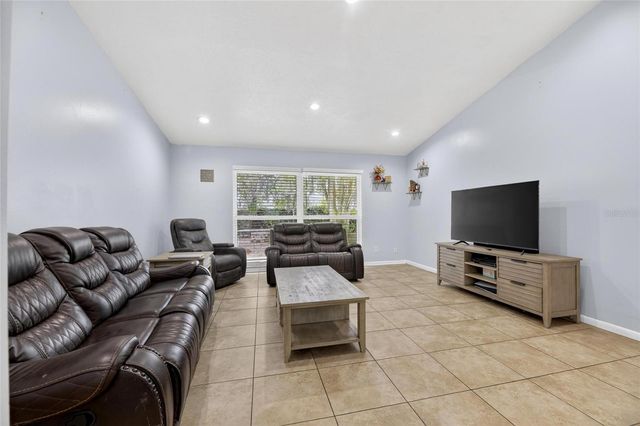 3909 APPLEGATE CIRCLE, Brandon, FL 33511