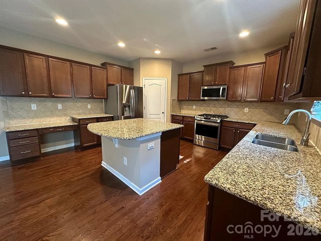 3944 Franklin Meadows Drive, Matthews, NC 28105