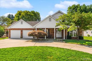 40 Pebble Hill Drive, Belleville, IL 62223