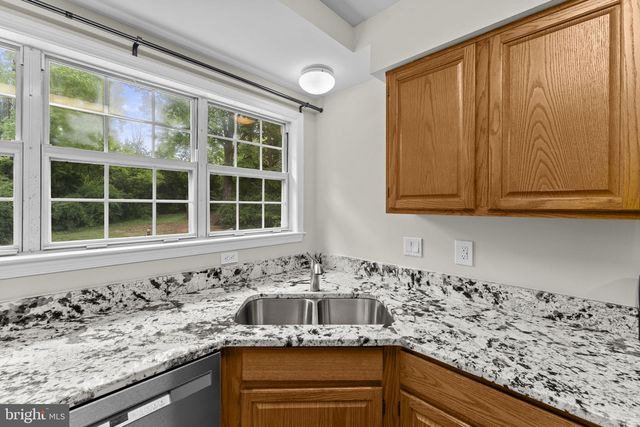 8644 SANDERLING DR, Manassas, VA 20110