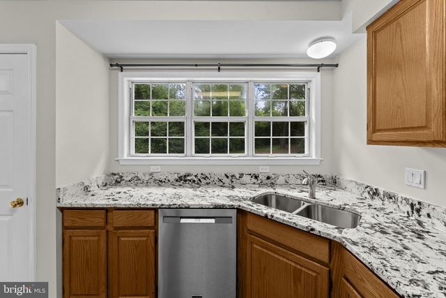 8644 SANDERLING DR, Manassas, VA 20110
