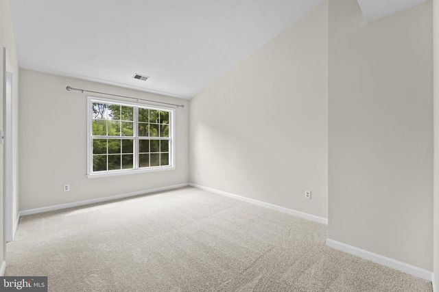 8644 SANDERLING DR, Manassas, VA 20110