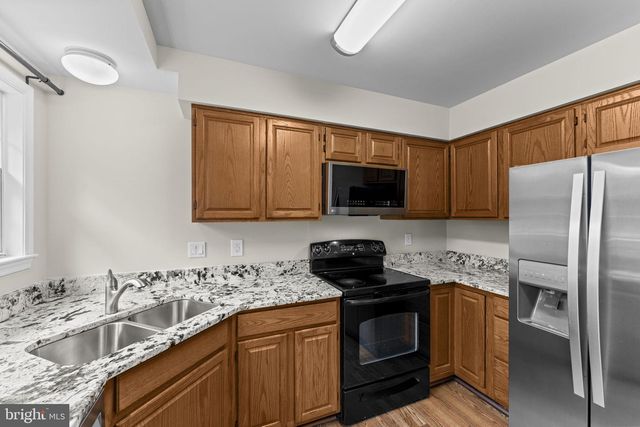 8644 SANDERLING DR, Manassas, VA 20110