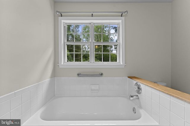 8644 SANDERLING DR, Manassas, VA 20110