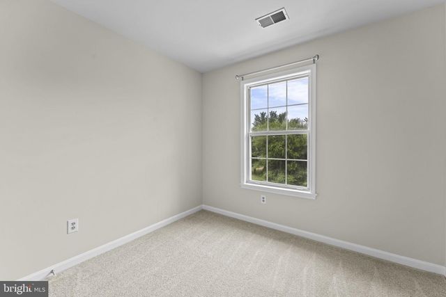 8644 SANDERLING DR, Manassas, VA 20110