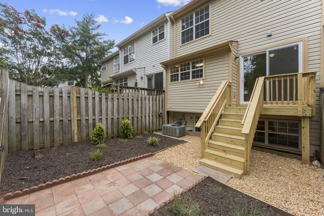 8644 SANDERLING DR, Manassas, VA 20110