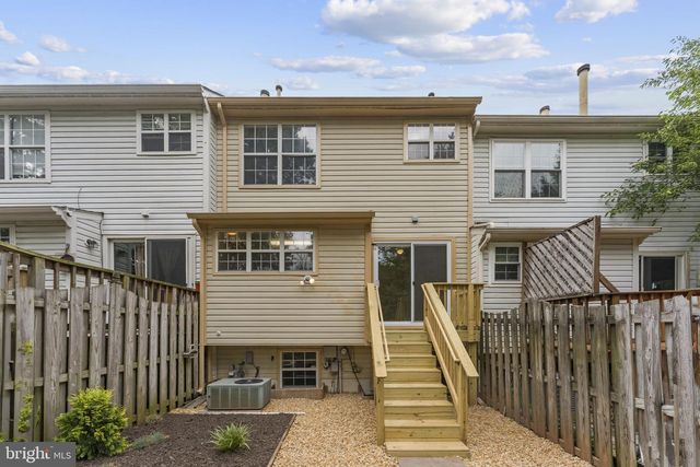 8644 SANDERLING DR, Manassas, VA 20110