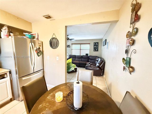 2306 Simms St, Hollywood, FL 33020