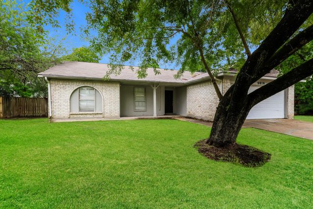 9819 Kiwi Lane, Conroe, TX 77385