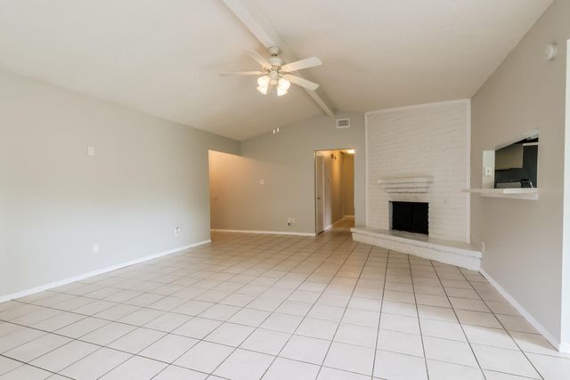 9819 Kiwi Lane, Conroe, TX 77385