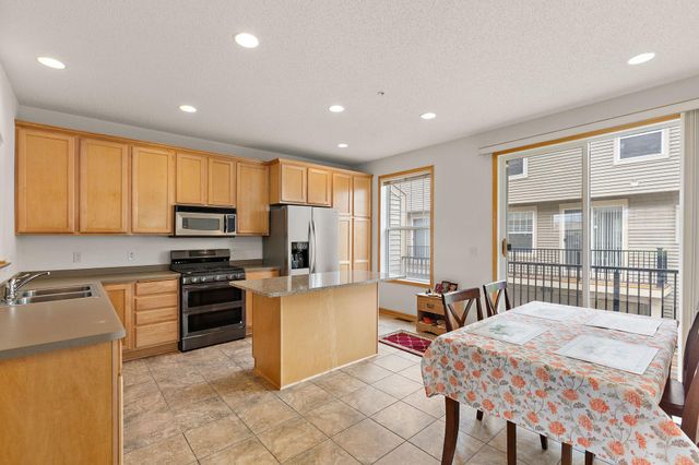 8262 Labont Way 5, Eden Prairie, MN 55344