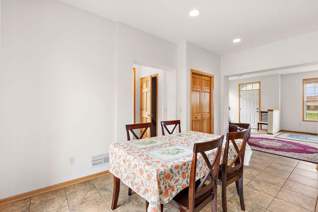 8262 Labont Way 5, Eden Prairie, MN 55344
