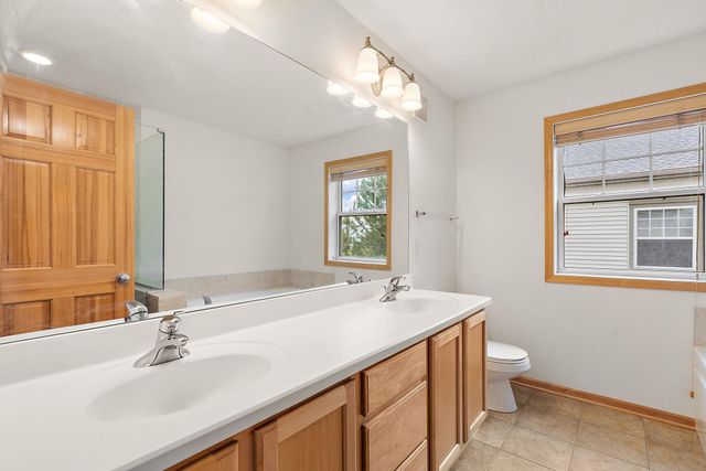 8262 Labont Way 5, Eden Prairie, MN 55344