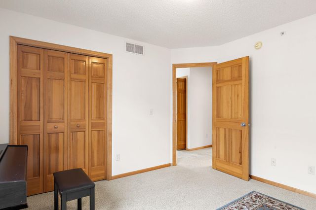 8262 Labont Way 5, Eden Prairie, MN 55344