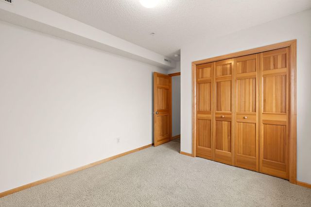 8262 Labont Way 5, Eden Prairie, MN 55344